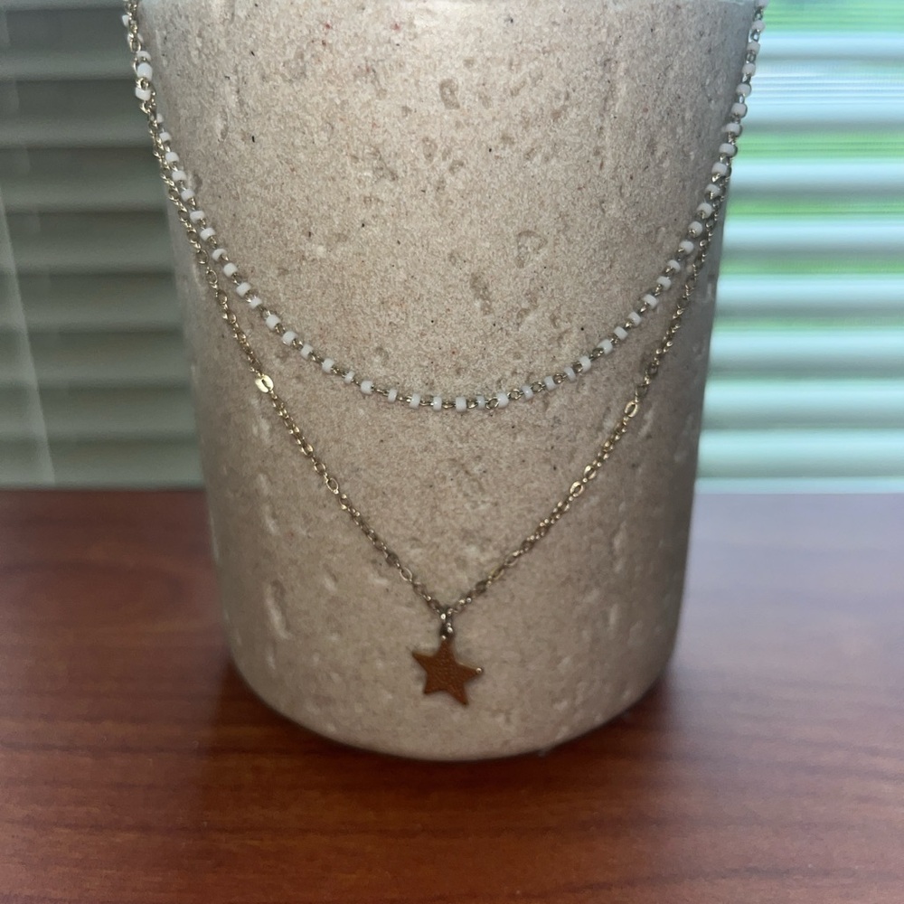 Gold Star Pendant Necklace